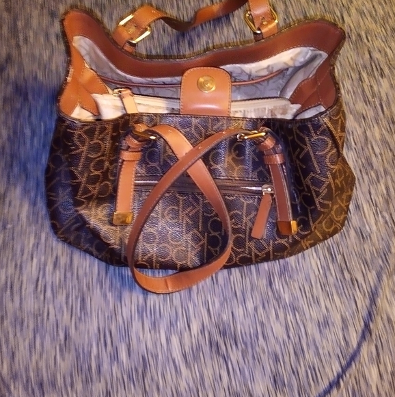 Calvin Klein purse - Picture 4 of 4